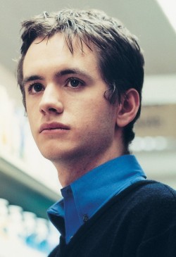 nerdorgeektoronto:  I’ve always had a fondness for Mr. Sean Biggerstaff.I quite liked him in Cashback…just wished he’d be in more films. 