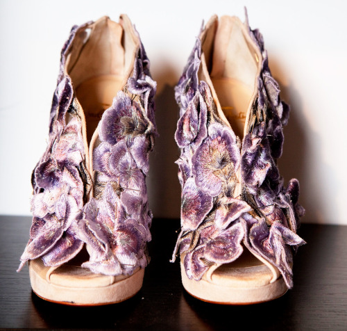 jadoreprettythings:Christian Louboutin for Marchesa Spring 2012 shoes. As usual, this collaboration 