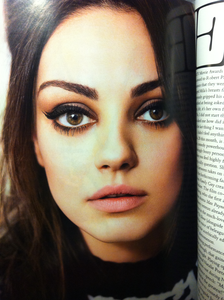 honey-letsbone:  Hi, your face is perfect. 