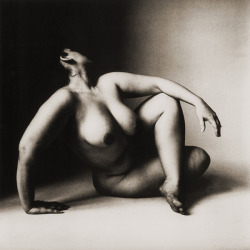 companyofthecourtesan:  nudeisnotporn:  Selections from Irving Penn’s series of photographs of female dancers.   Natural beauty&hellip;