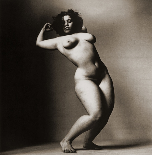 companyofthecourtesan:  nudeisnotporn:  Selections from Irving Penn’s series of photographs of female dancers.   Natural beauty…