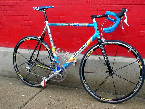 Eff-yeah Colnago! As much as I love the new stuff, this period will always represent the brand to me. Astoundingly beautiful.