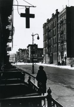 liquidnight:  Gordon Parks Harlem Street