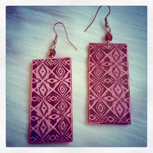 luxielane: Pink Abstract #luxiesoul #balsa #dangle #abstract #earrings #forsale #lightweight #navajo