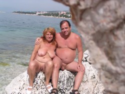 naturistelyon:  Couple naturiste Nudist couple 
