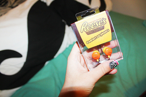 forever-and-alwayss:  I saw ones like that, ‘cept they were m&m’s.
