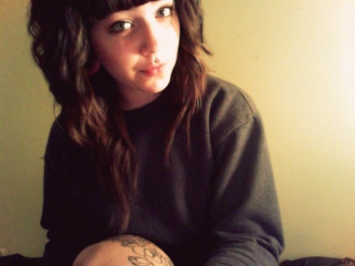 ohhellokelsey:  Debating on not showering again… Could I pull off 2 days with no shower? I mean, my hair looks so good tonight… 