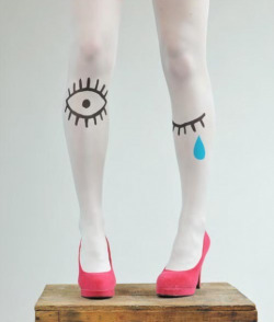 alannacavanagh:  Polly Tights  by Les Queues de Sardines There’s something very special about this company:  Quirky Circusy   Surreal ….and French ofcourse. 