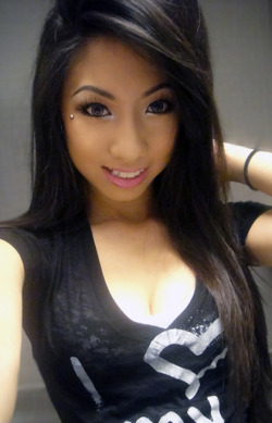 fuckyeahhsexyasians:  Uhuynh.tumblr.com :)