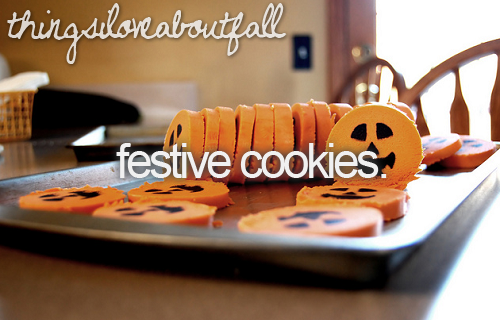 peacelovemusiczombies:  OMFG I LOVE FALL AND HALLOWEEN OMFG OMFG 