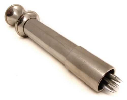 fuckyeahthebizarre:  Old Surgical Tools - Artificial Leech (1800s)Bloodletting with leeches was such a popular treatment for a range of  medical conditions that an artificial leech was invented in 1840 and was  used frequently in eye and ear surgery.
