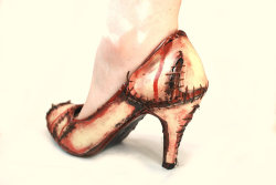 trendylittlefuck:  365daysofhalloween:  Rockabilly Halloween Witches Zombie flesh high heel court shoes by NixxiRose on etsy  omg…..that it just insainly cool D: 