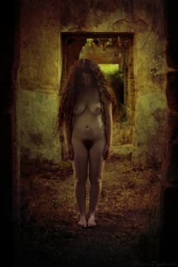 Saturday Something 9: Haim Zaslavski Naked In The Ruins