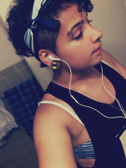 fuckyeahstretchedears:  ¾ths Batman plugs : ) iwillneversink.tumblr.com