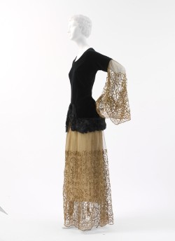 omgthatdress:  Paul Poiret dress ca. 1924