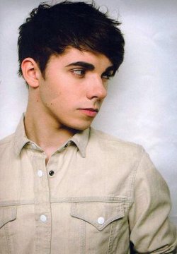butterfliesandcoloursinthesky:  Beause i want Nathan on my dash :) 