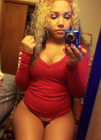 beautifulandthick:  ilovewomenido:  Not X-Rated adult photos