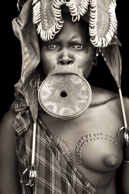 vandenio:  African Portraits by Mario Gerth. 