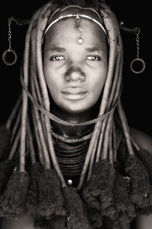 vandenio:  African Portraits by Mario Gerth. 