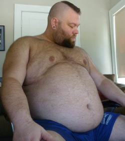 chubbyaddiction:  Another super hot guy you found for me is TubbyXJock. So a hello to him too, you’re just freaking hot to me… http://www.xtube.com/community/profile.php?user=TubbyXJock 