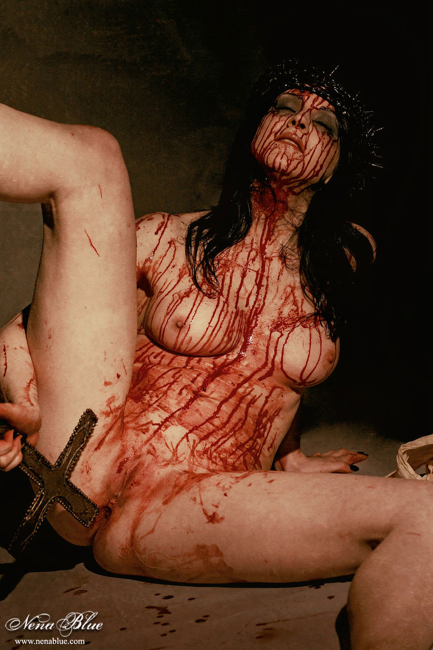 bdsmfetischaus:  Nena Blue And bloody Games
