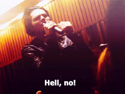 fukken-great:  toxicmotorbaby:  frANK’S FACE IN THE SECOND ONE  dskjfhk HIS FACE