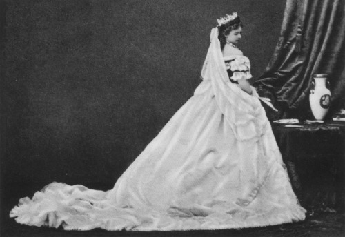 alessandrahautumn:Empress Elisabeth in her coronation as Queen of Hungary.I know I don&rsquo;t reblo