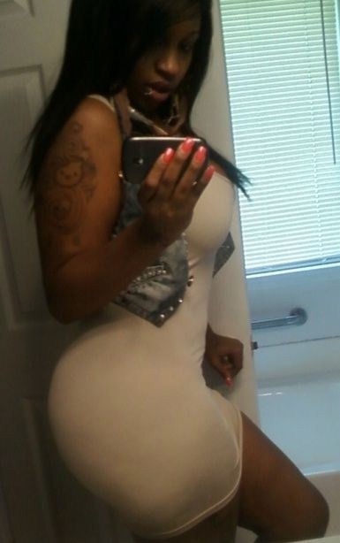 allabouttheass:  Even the Hello Kitty tattoo wouldn’t stop me