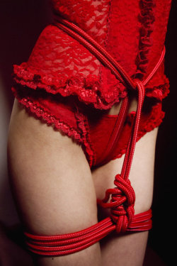 sub-miss-eva:  Red… 