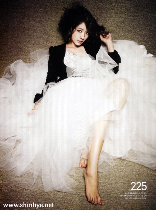 kayleecorner:  Park Shin Hye for Nylon She’s adult photos