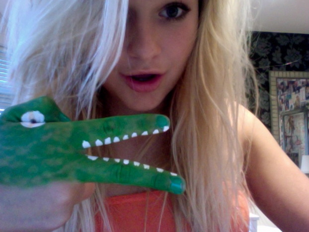 looklike-barbie:  CLICK HERE FOR A GOOD HIPSTER BLOG(:  