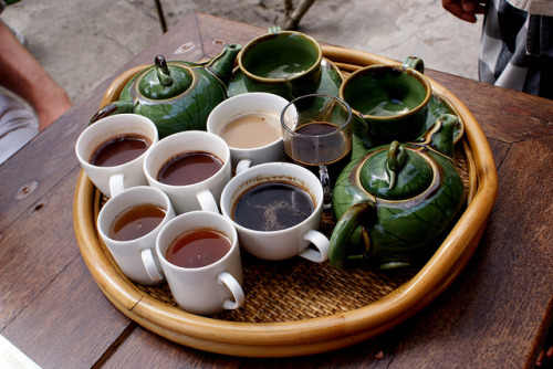 teaandcoffeelove: Balinese tea set by livinlucid on Flickr.