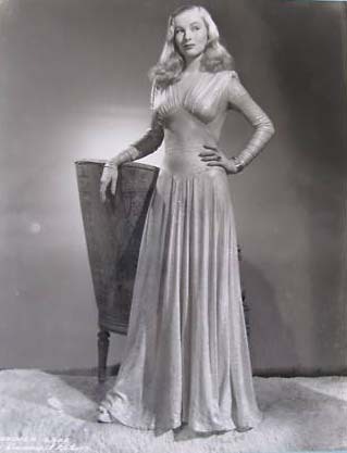 Sex omgthatdress:  Veronica Lake  pictures