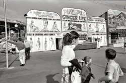 vintage-cycle:  ‘PLAYGIRLS Roadshow’: