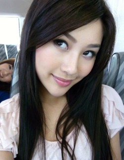 Hot Asian Girlz!