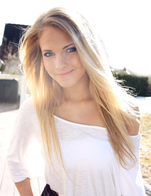 Cute teen girls with blonde hair