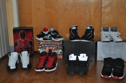 fuckyeahnikes:  http://freshitisyoo.tumblr.com/ Follow me…I follow back :)  Sigh!  A big foot nigga can dream can&rsquo;t he!