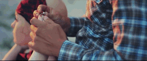 comtodaintensidade:  Você quer saber uma verdade sobre o amor? Se ele é de verdade,