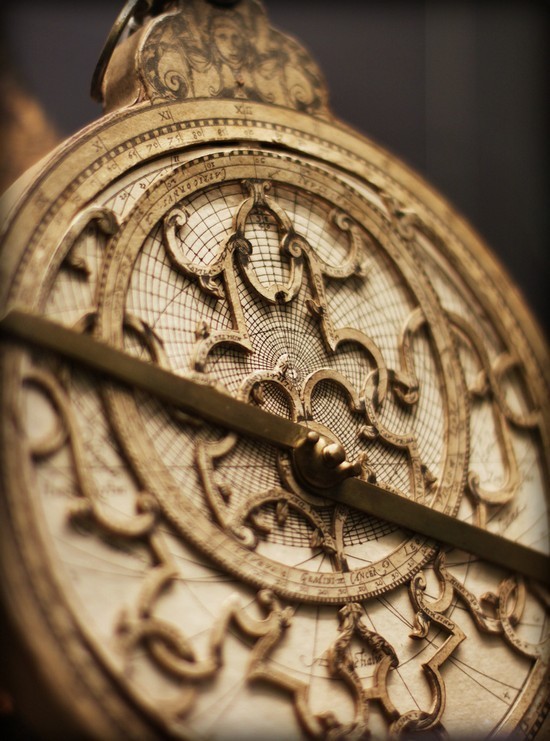 staceythinx:  Astrolabes are used to calculate how the sky will look at a specific