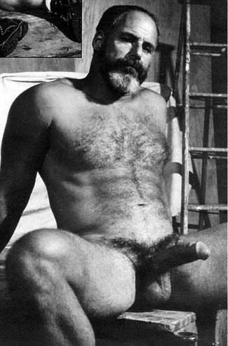 9   thebeefmaster: The Beefmaster - http://thebeefmaster.tumblr.com/