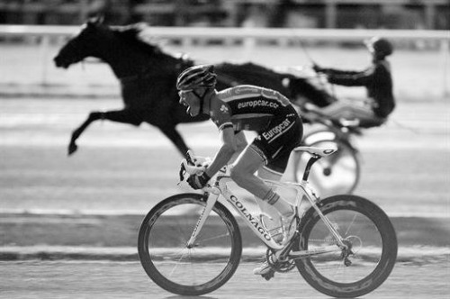 bikebicivelo: Is the other guy on a chariot?