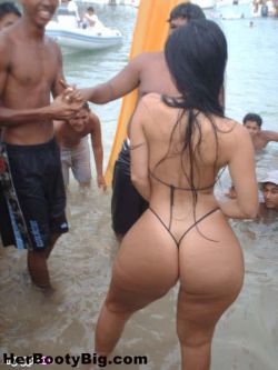 #Brazillian #Thongs #Beach #Voyeur