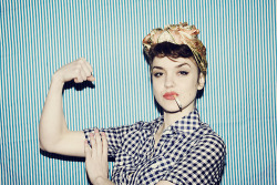 Minnaktirnakli:  We Can Do It!(Rosie The Riveter) 