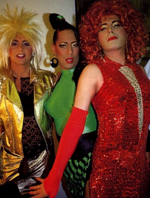 tastefullydressedtokill:freddiefuckingmercury:Roger Taylor, Peter Straker and Freddie Mercury gone d