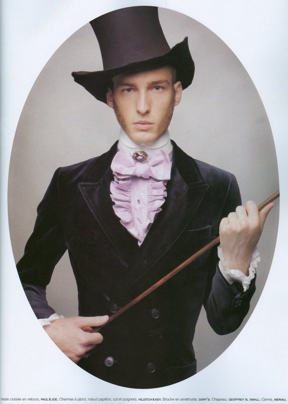 napalmarts:  whileothersreap:  calantheandthenightingale:  sinistersartorialist: