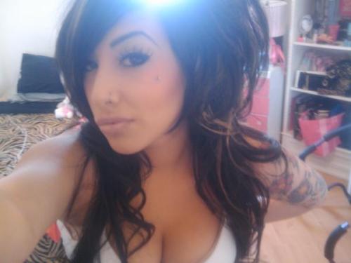 Miss Secretive onlydebaddest.tumblr.com