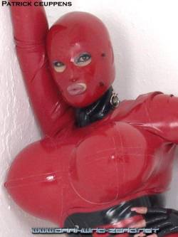 love looking at ladies in latex with huge inflateables just like this young lady,mmmmm,xxxxx.