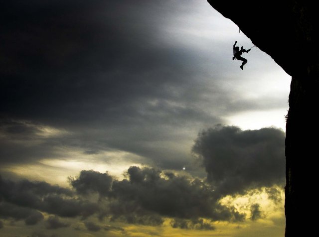 deargeorgegray:  I have always had this weird desire to take a whipper…   This