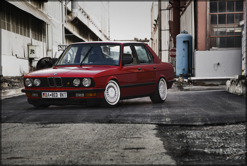 motorwerksmedia:BMW E28 5-Series aka “Da Red Rocket”