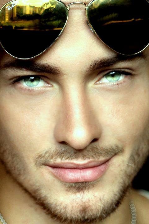 muchachotes:  Henry Licett, Modelos Venezolanos 
